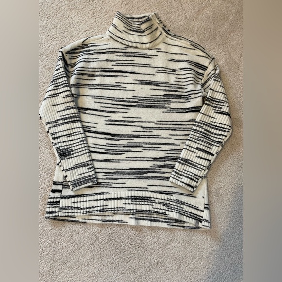 Talbots’s turtleneck/ mock neck sweater - Picture 3 of 6